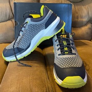 Men’s NIB Caterpillar Streamline Composite Toe work shoe size 10